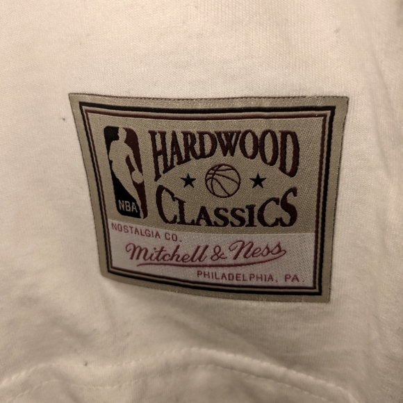 Mitchell and Ness NBA classic t-shirt - Picture 2 of 6
